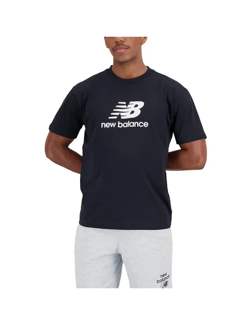 Camiseta New Balance Essentials Stacked Logo Mt31541 Bk