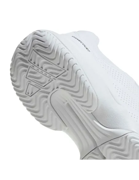 Descubra as Gamecourt 3 SYNTHETIC LEATHER em branco, da renomada Adidas, modelo KI3606. | Ofertas de padel